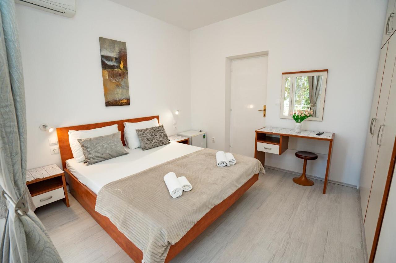 Rooms Magnolia With Pool Novalja Luaran gambar