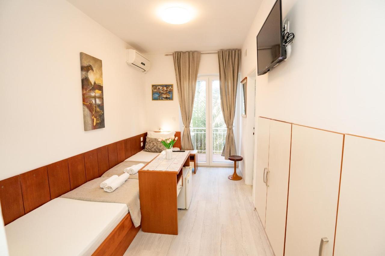 Rooms Magnolia With Pool Novalja Luaran gambar