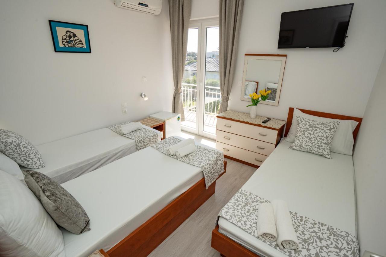 Rooms Magnolia With Pool Novalja Luaran gambar