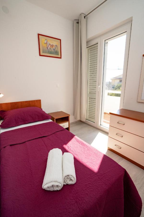 Rooms Magnolia With Pool Novalja Luaran gambar
