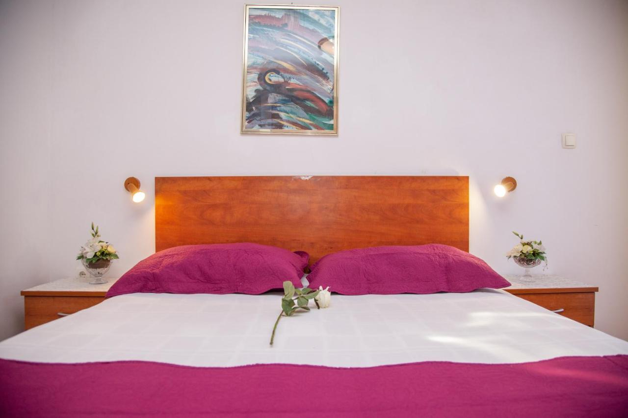 Rooms Magnolia With Pool Novalja Luaran gambar