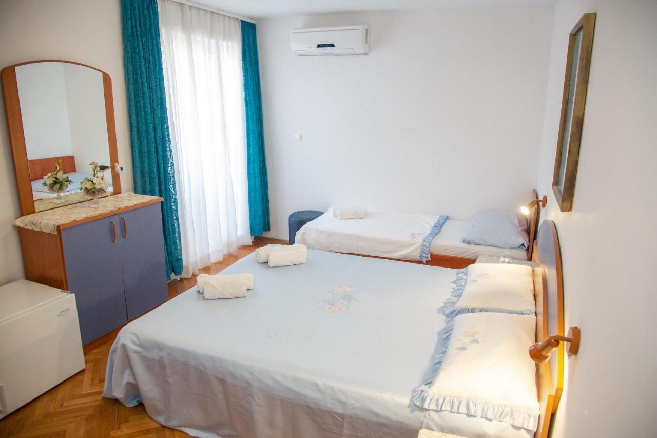 Rooms Magnolia With Pool Novalja Luaran gambar
